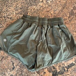 Lululemon Athletica Green Athletic Shorts Lightweight Performance